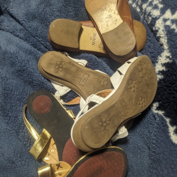 3 PAIRS Michael Kors plus 2 BONUS pairs. MINT ondition Aubrey Flip Flop 2 BONUS - Picture 8 of 11